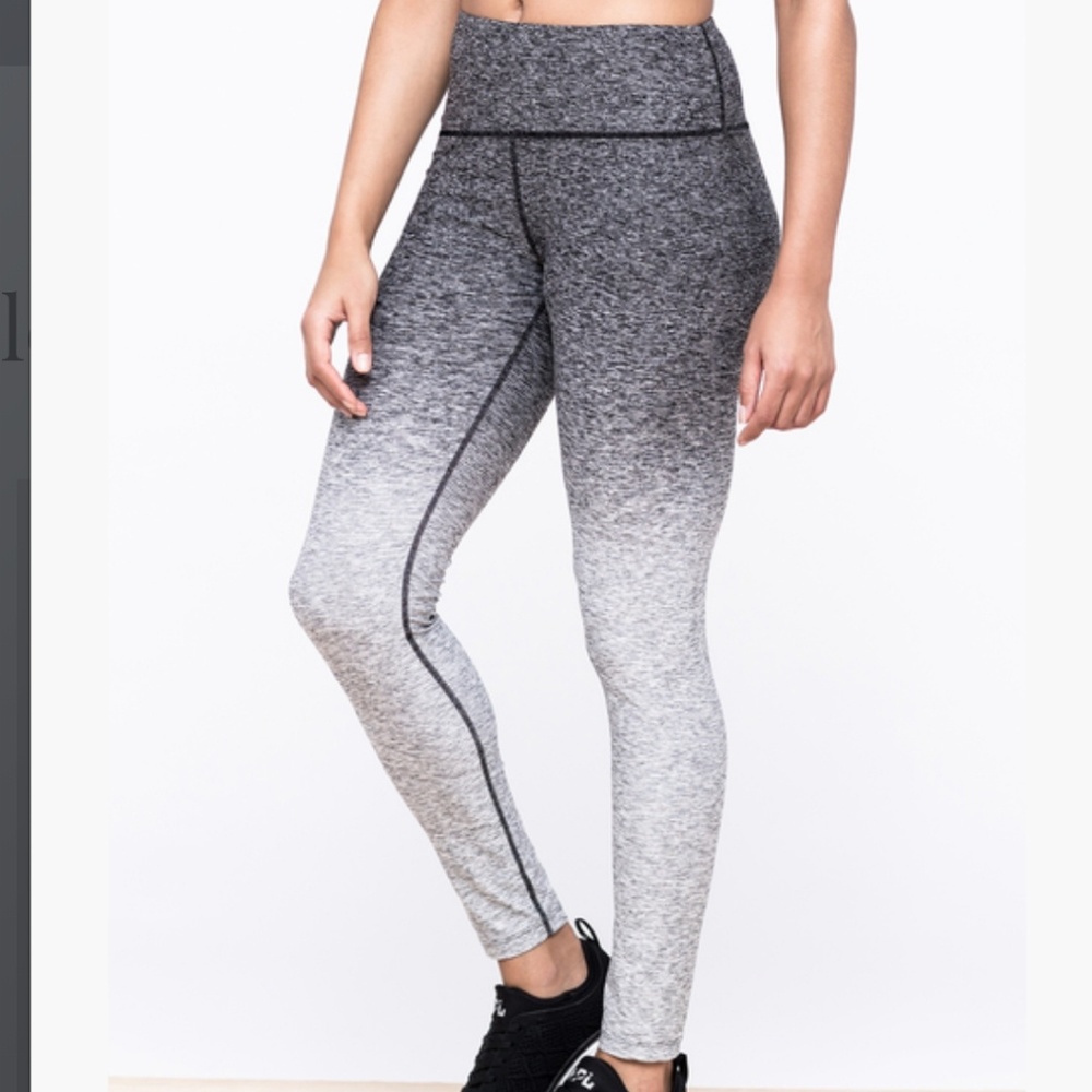 New with Tags Peach Mystic Leggings